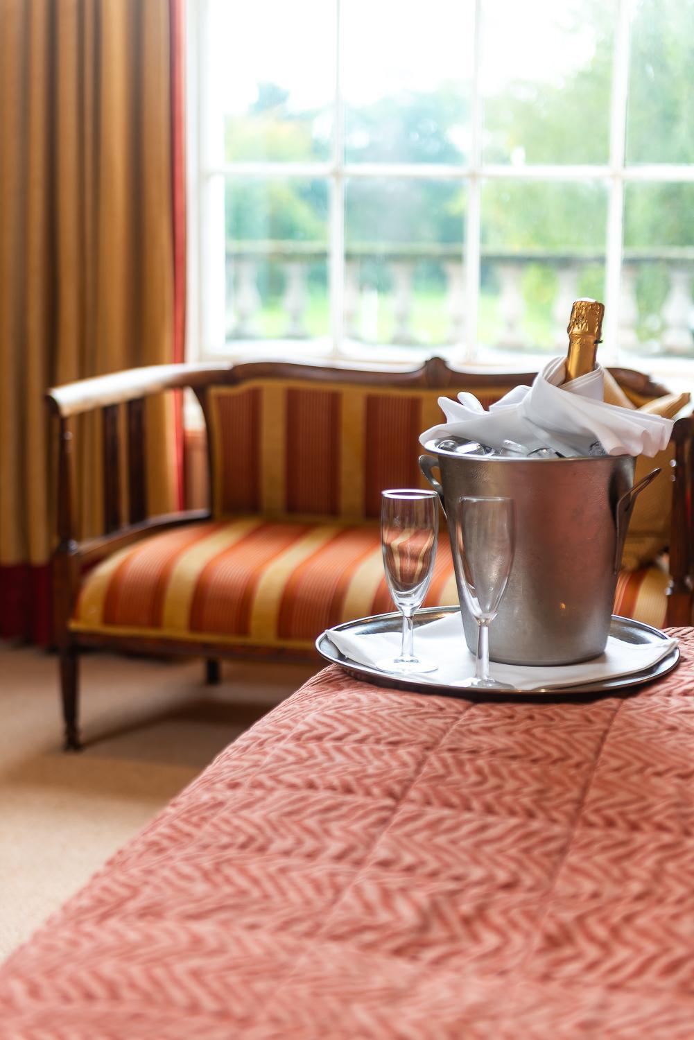Rowton Hall Hotel And Spa Chester Eksteriør bilde