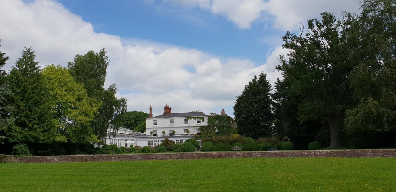 Rowton Hall Hotel And Spa Chester Eksteriør bilde